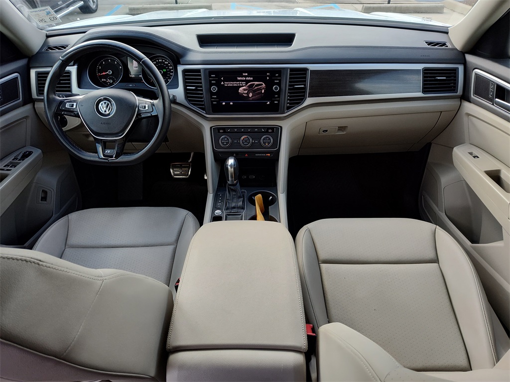 2019 Volkswagen Atlas 3.6L V6 SE Technology R-Line Image 17 of 34