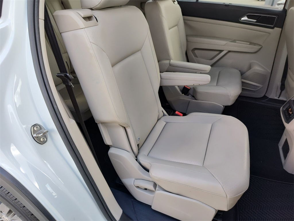 2019 Volkswagen Atlas 3.6L V6 SE Technology R-Line Image 12 of 34