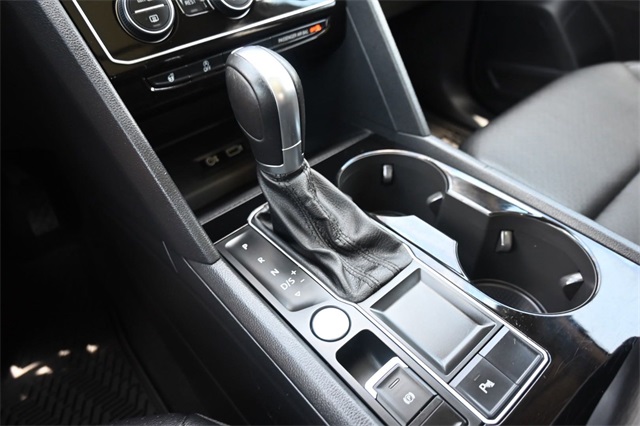Vehicle image 20 of 31