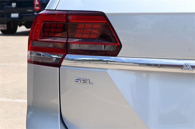 Vehicle image 28 of 31