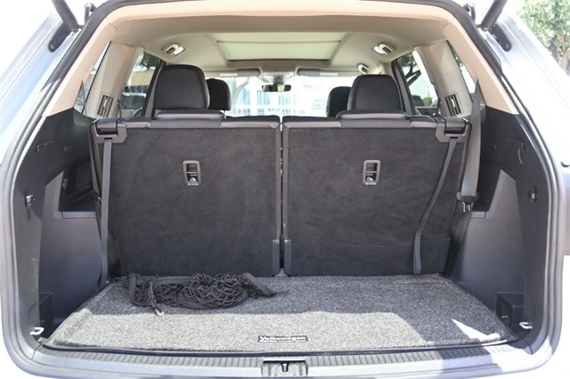 Vehicle image 8 of 31