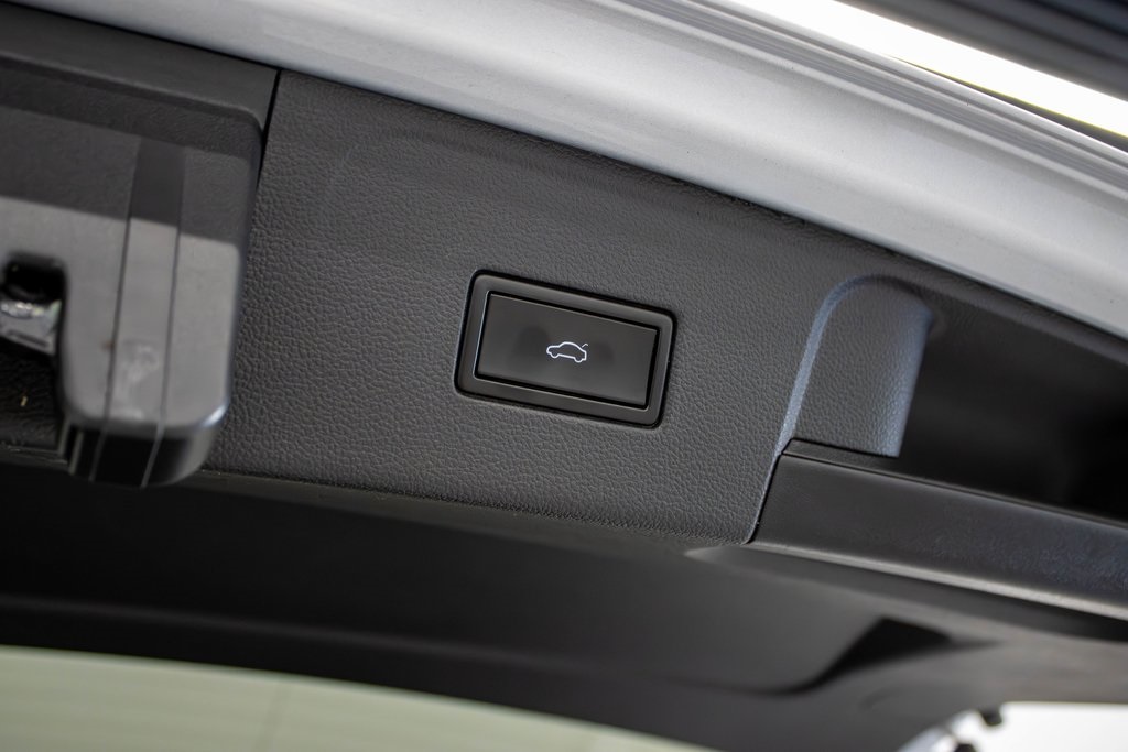 2019 Volkswagen Atlas 3.6L V6 SEL Premium Image 37 of 44