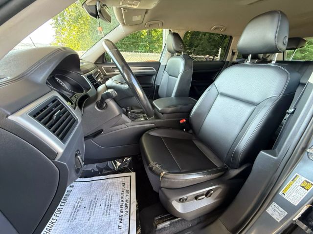 2019 Volkswagen Atlas 3.6L V6 SE Technology Image 32 of 52