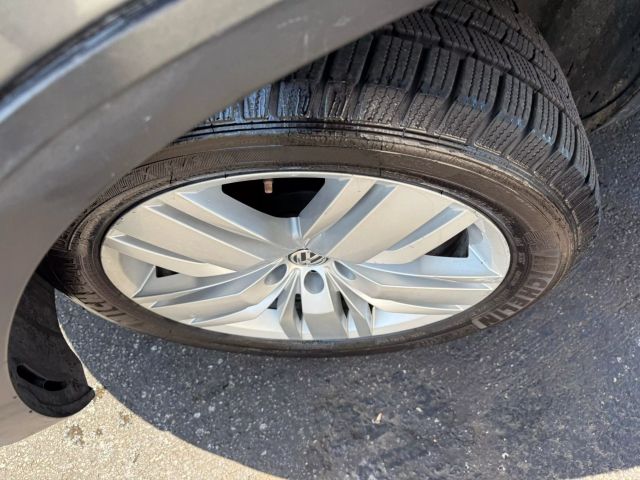 2019 Volkswagen Atlas 3.6L V6 SE Technology Image 18 of 52