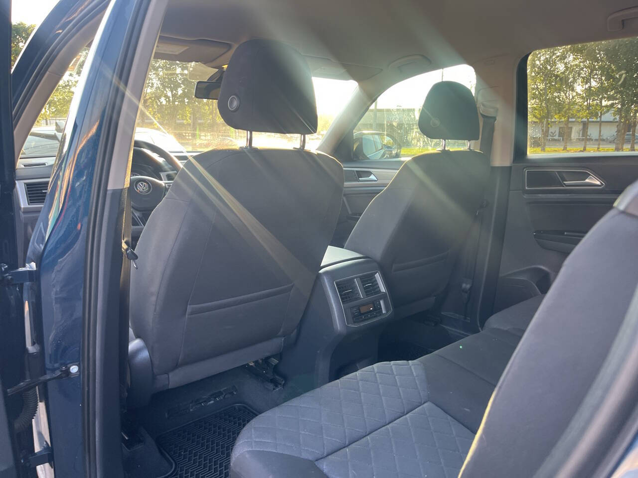 2019 Volkswagen Atlas 2.0T S Image 7 of 18