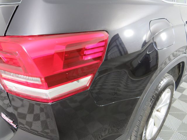 Vehicle image 29 of 48