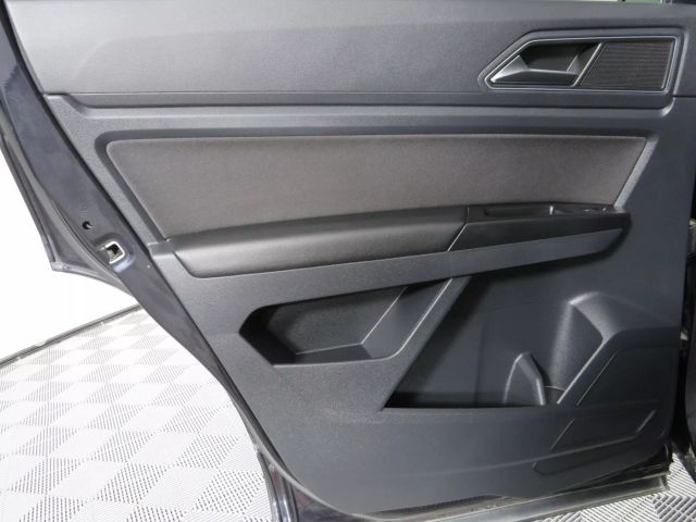 Vehicle image 43 of 48