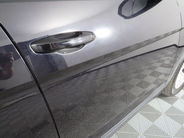 Vehicle image 31 of 48