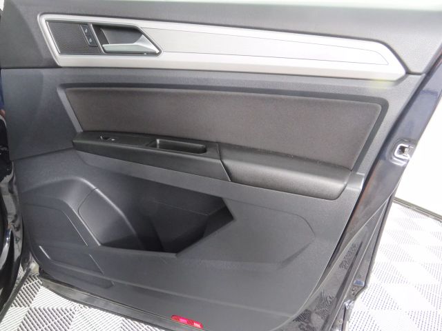Vehicle image 6 of 48