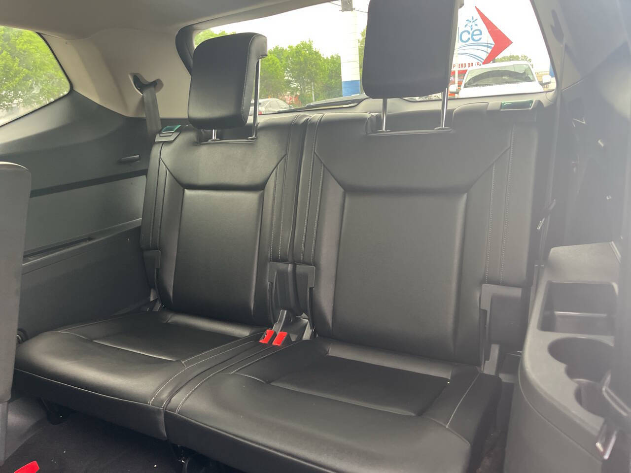 Vehicle image 9 of 13