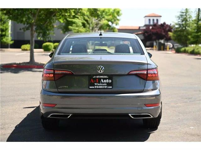 Vehicle image 6 of 27