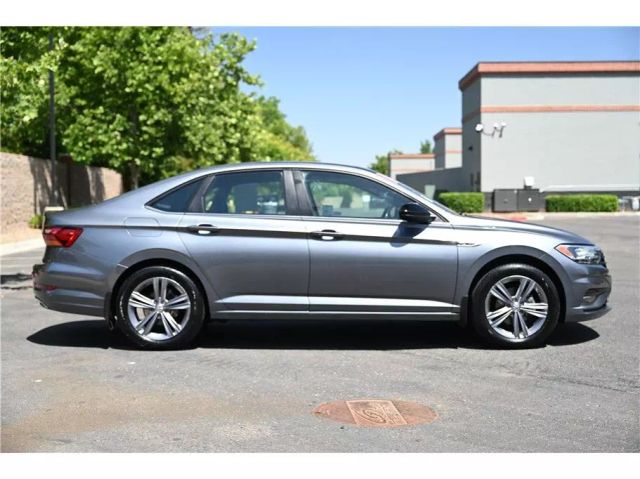 Vehicle image 4 of 27