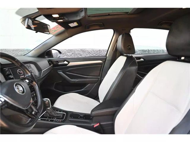 Vehicle image 12 of 27