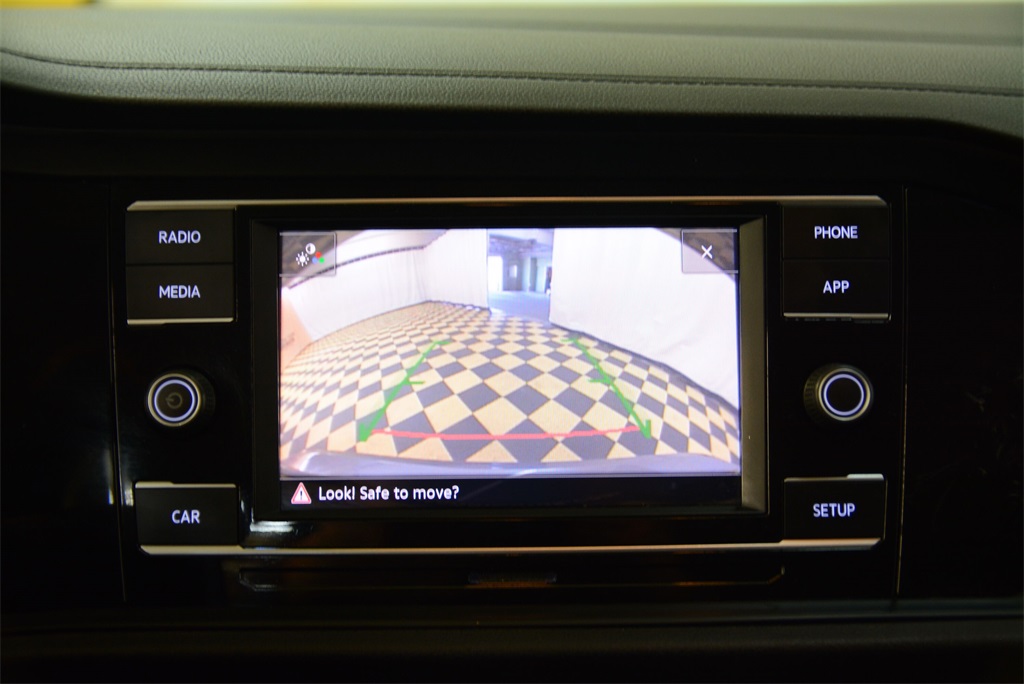 Vehicle image 22 of 31