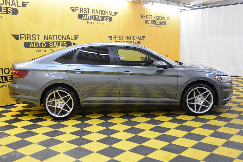 Vehicle image 5 of 31