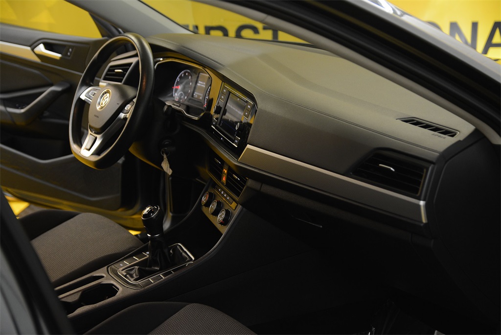 Vehicle image 29 of 31