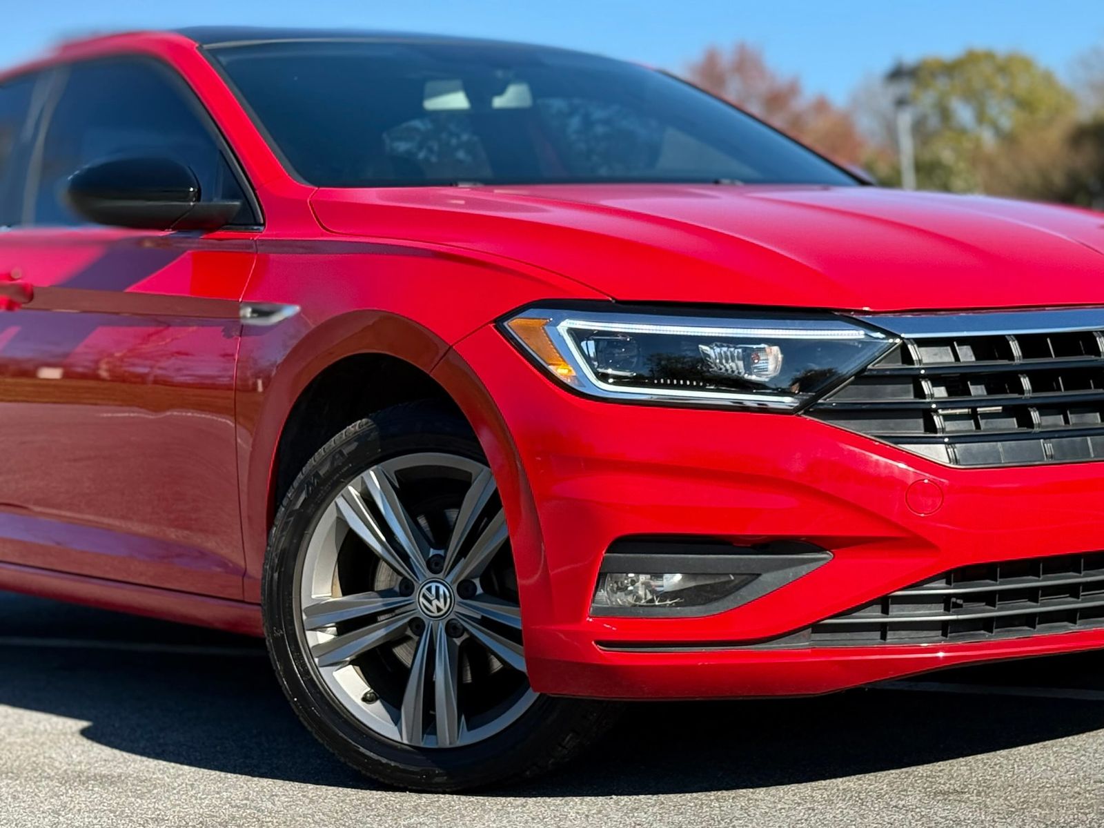 Vehicle image 14 of 44