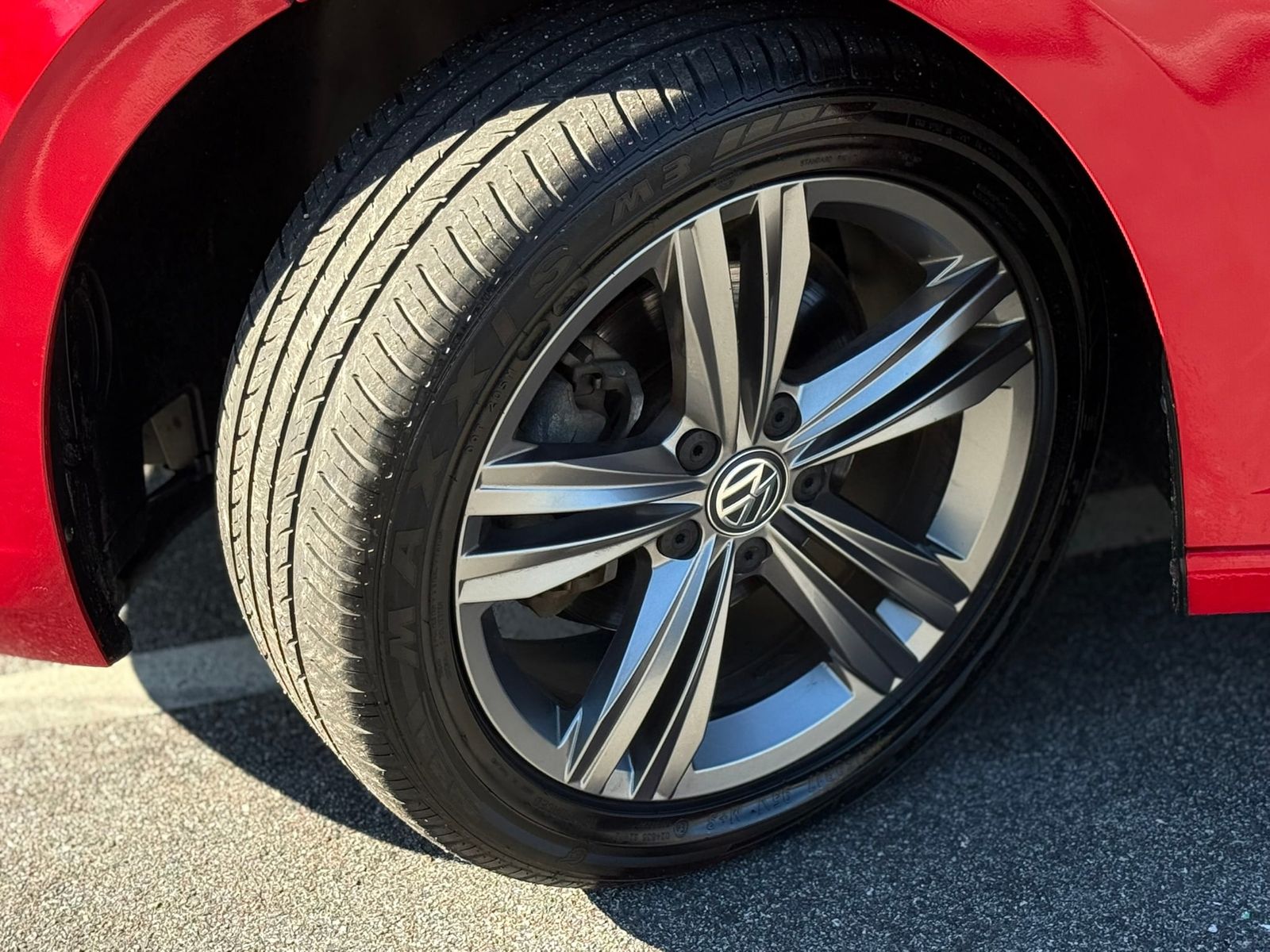 Vehicle image 17 of 44