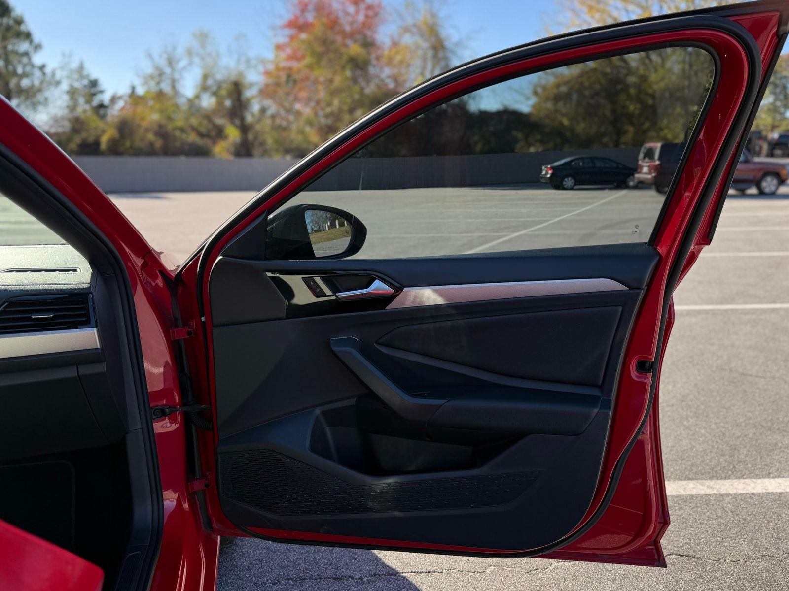 Vehicle image 36 of 44