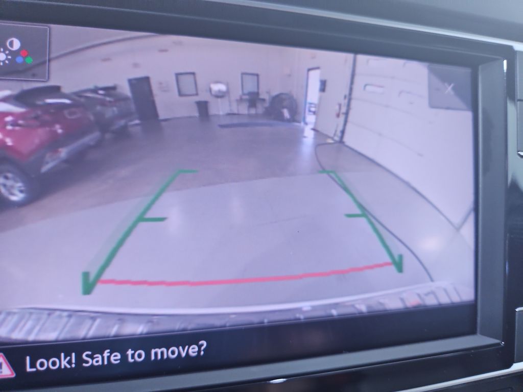 Vehicle image 20 of 30