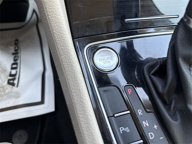 Vehicle image 17 of 35