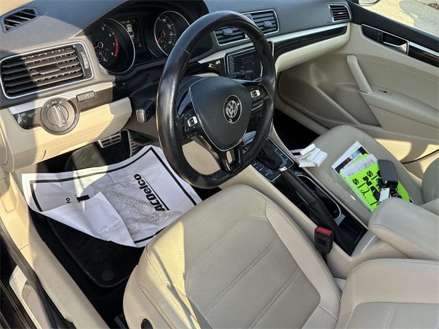 Vehicle image 10 of 35