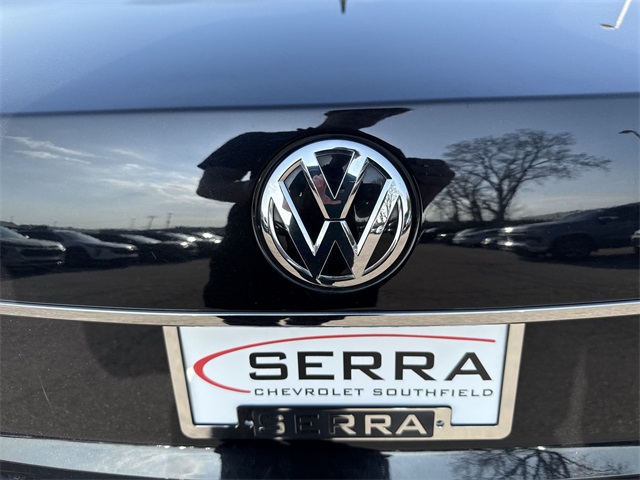 Vehicle image 31 of 35
