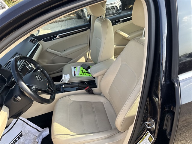 Vehicle image 20 of 35