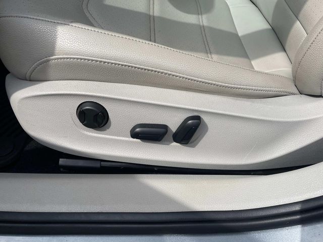 2019 Volkswagen Passat 2.0T Wolfsburg Edition Image 21 of 36