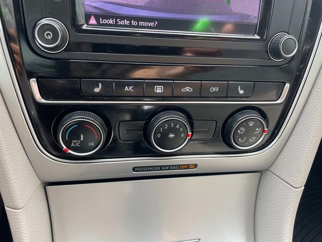 2019 Volkswagen Passat 2.0T Wolfsburg Edition Image 27 of 36