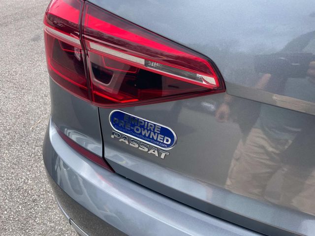 2019 Volkswagen Passat 2.0T Wolfsburg Edition Image 11 of 36