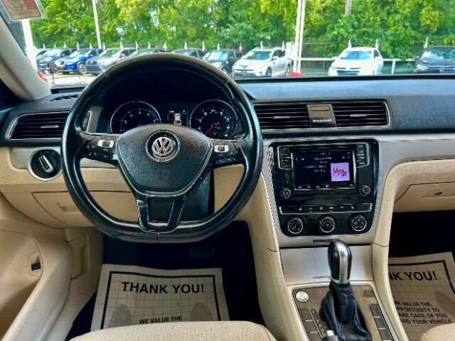 2019 Volkswagen Passat 2.0T Wolfsburg Edition Image 10 of 17