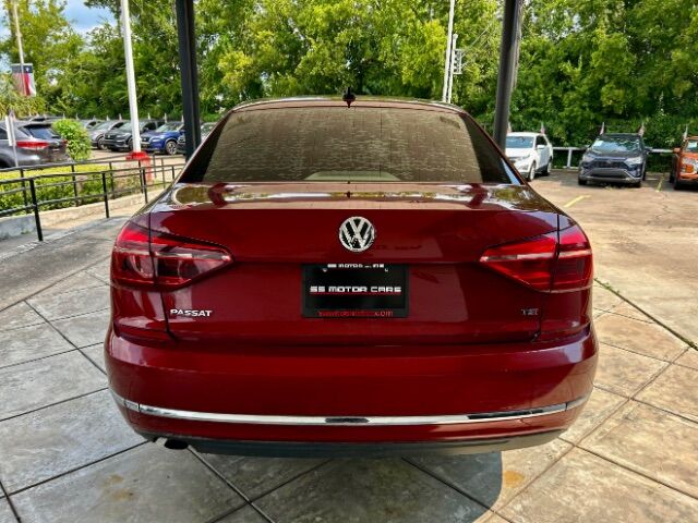 2019 Volkswagen Passat 2.0T Wolfsburg Edition Image 5 of 17