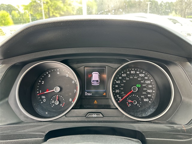 Vehicle image 15 of 25