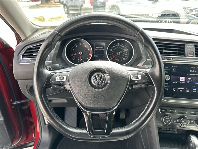 Vehicle image 14 of 25