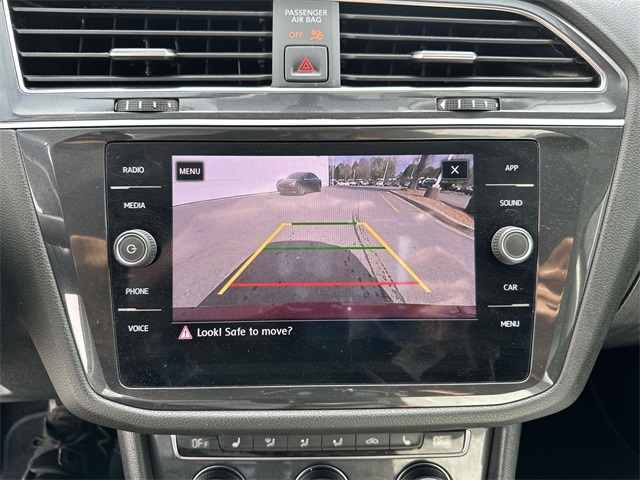 Vehicle image 18 of 25