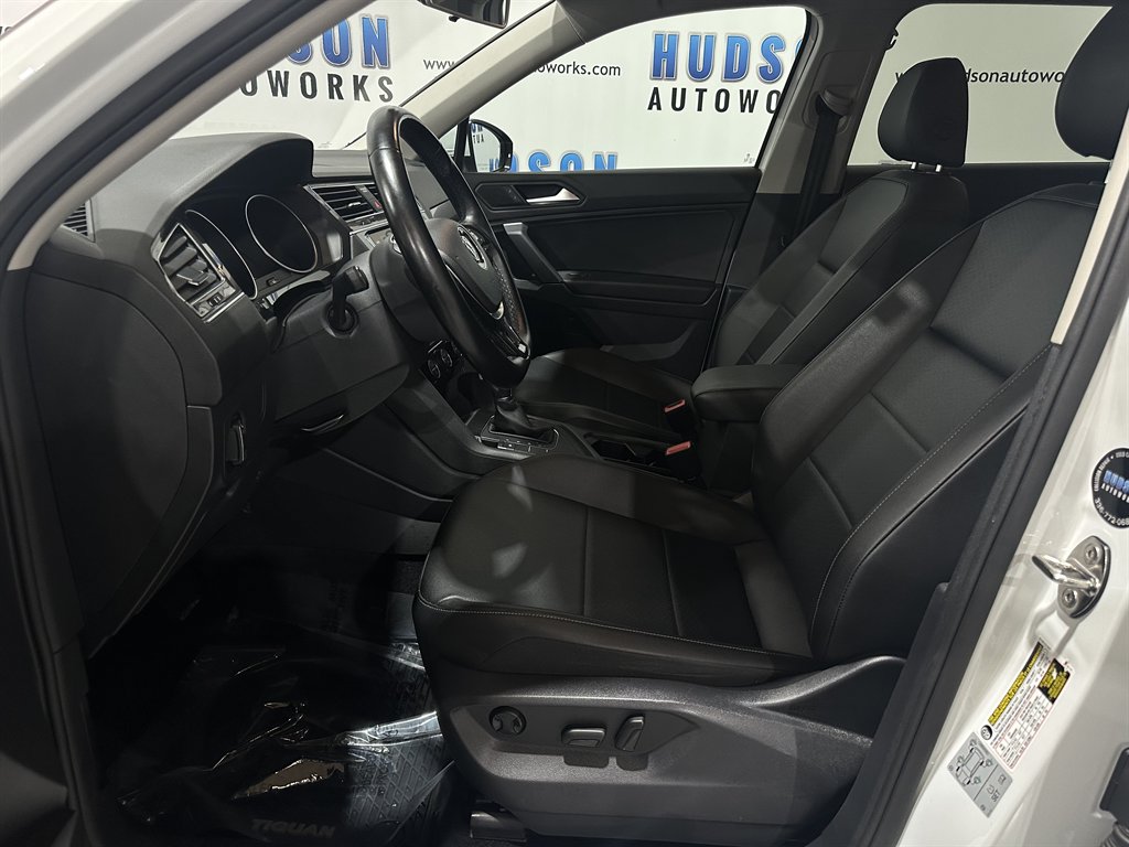 Vehicle image 15 of 43