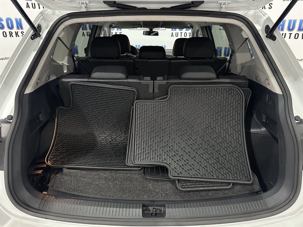 Vehicle image 35 of 43