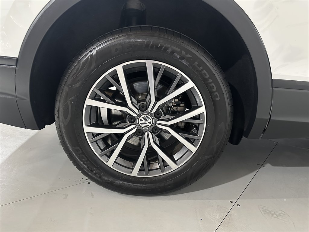 Vehicle image 42 of 43