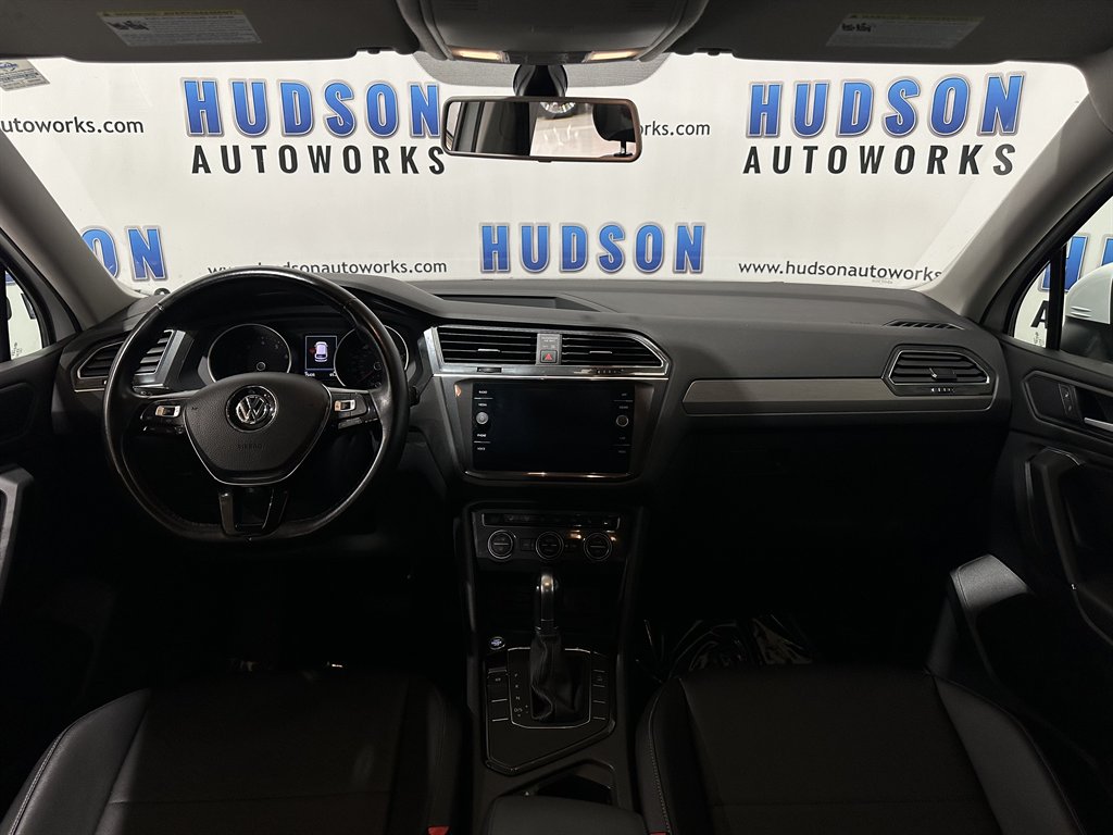 Vehicle image 22 of 43