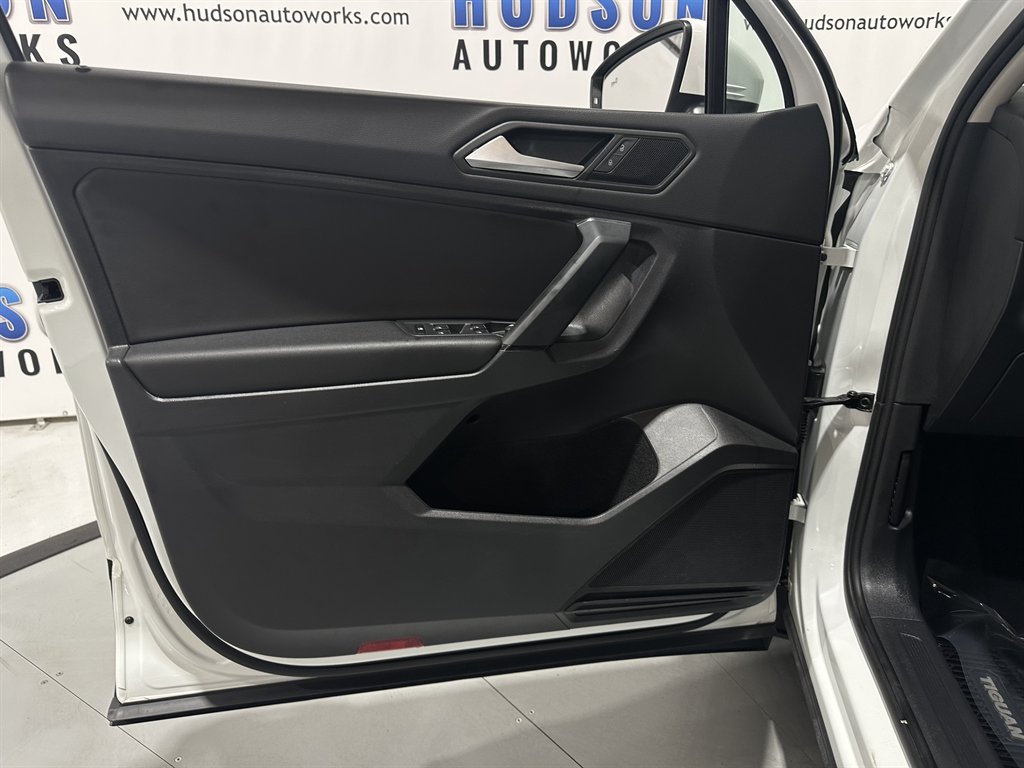 Vehicle image 12 of 43