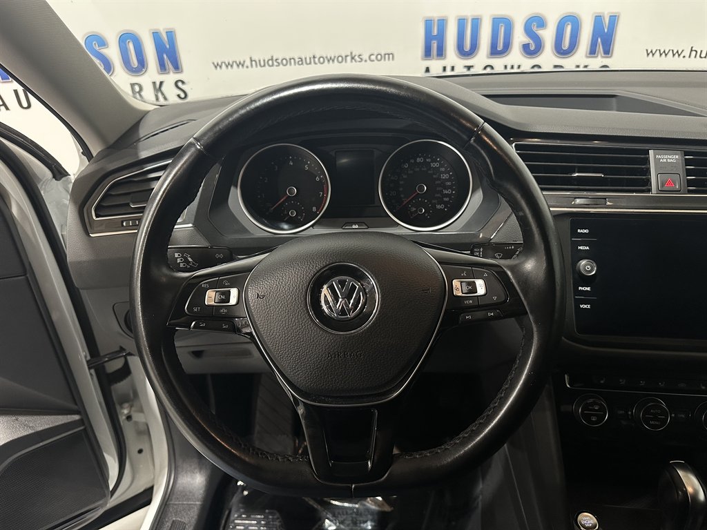 Vehicle image 18 of 43