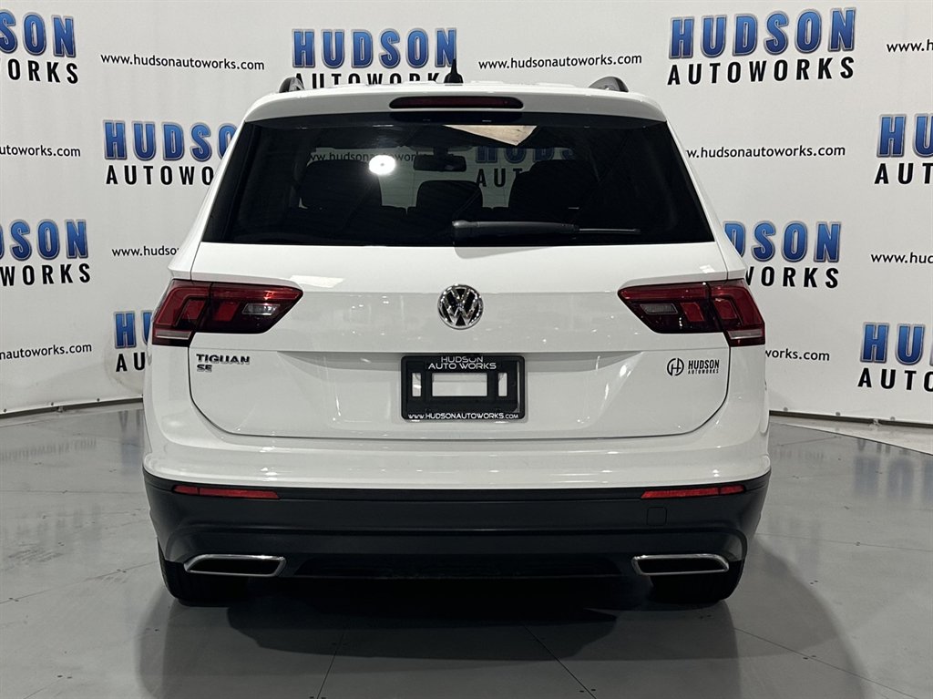 Vehicle image 8 of 43