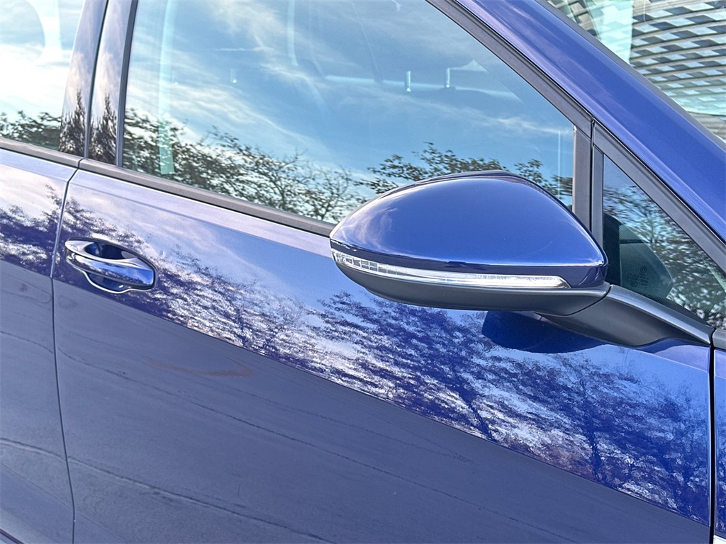 2019 Volkswagen e-Golf SE Image 31 of 34