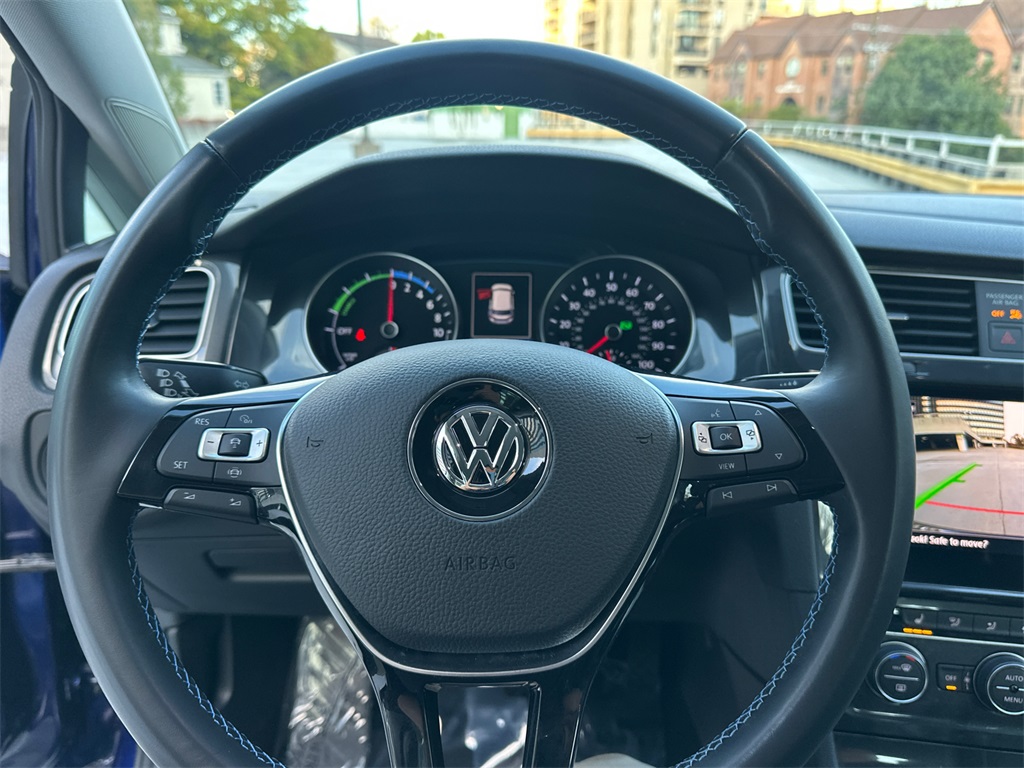 2019 Volkswagen e-Golf SE Image 29 of 34