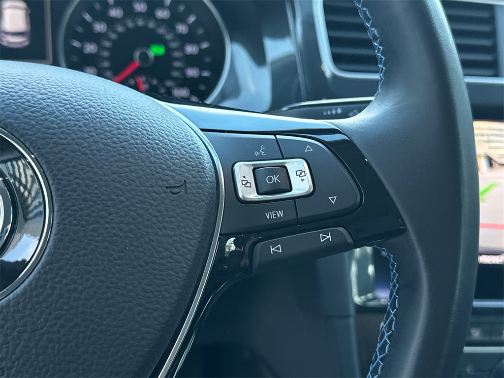 2019 Volkswagen e-Golf SE Image 30 of 34