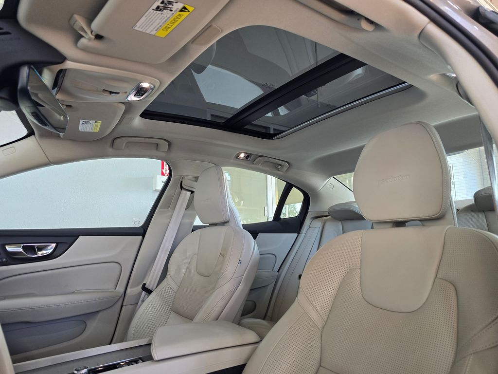 2019 Volvo S60 Inscription Image 13 of 30