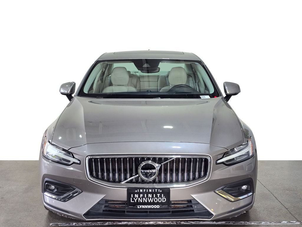 2019 Volvo S60 Inscription Image 2 of 30