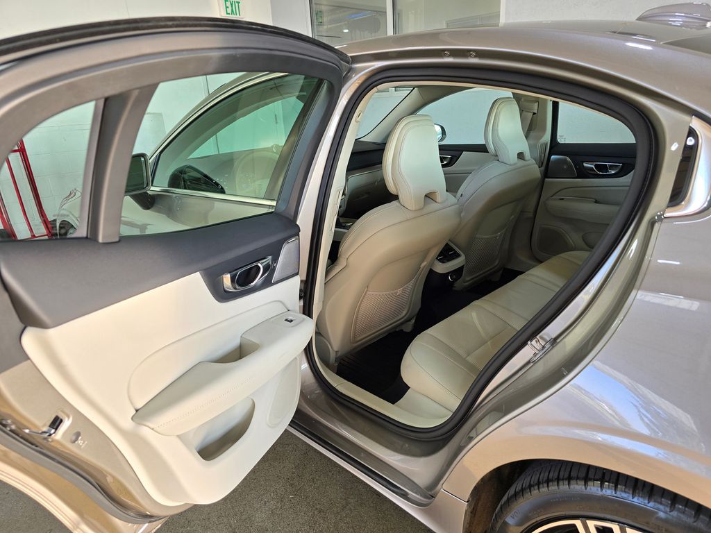 2019 Volvo S60 Inscription Image 27 of 30