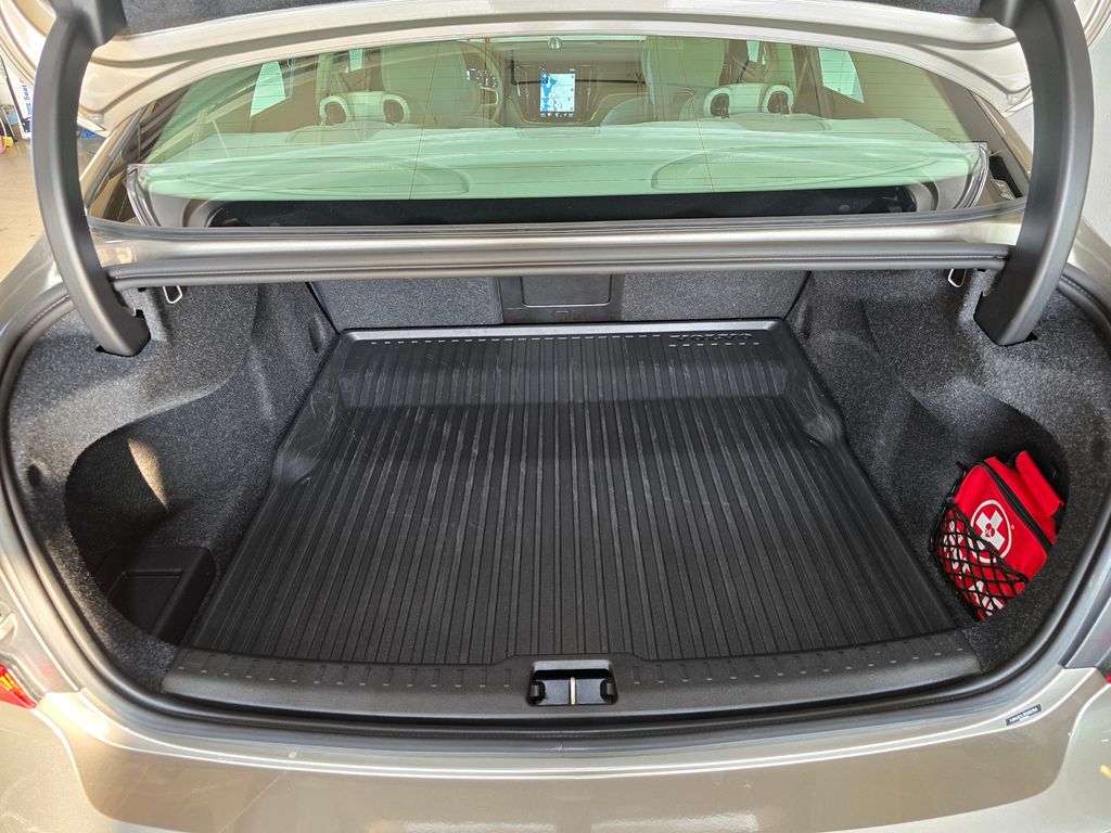 2019 Volvo S60 Inscription Image 9 of 30